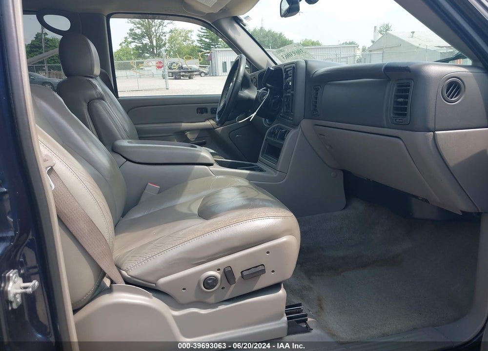 2005 GMC YUKON SLT VIN: 1GKEK13T65J138319