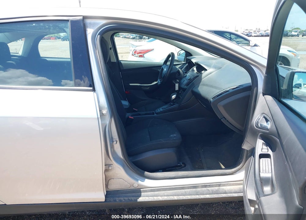 2018 FORD FOCUS SE VIN: 1FADP3F25JL259144