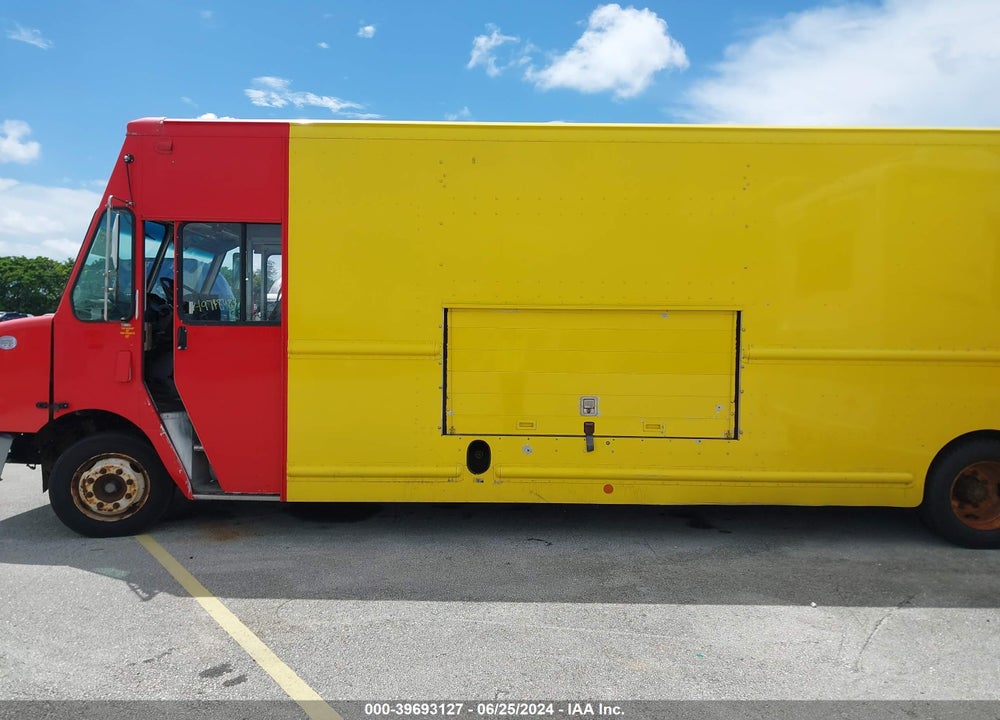 2016 FREIGHTLINER CHASSIS M LINE WALK-IN VAN VIN: 4UZAARDU4GCHN0155