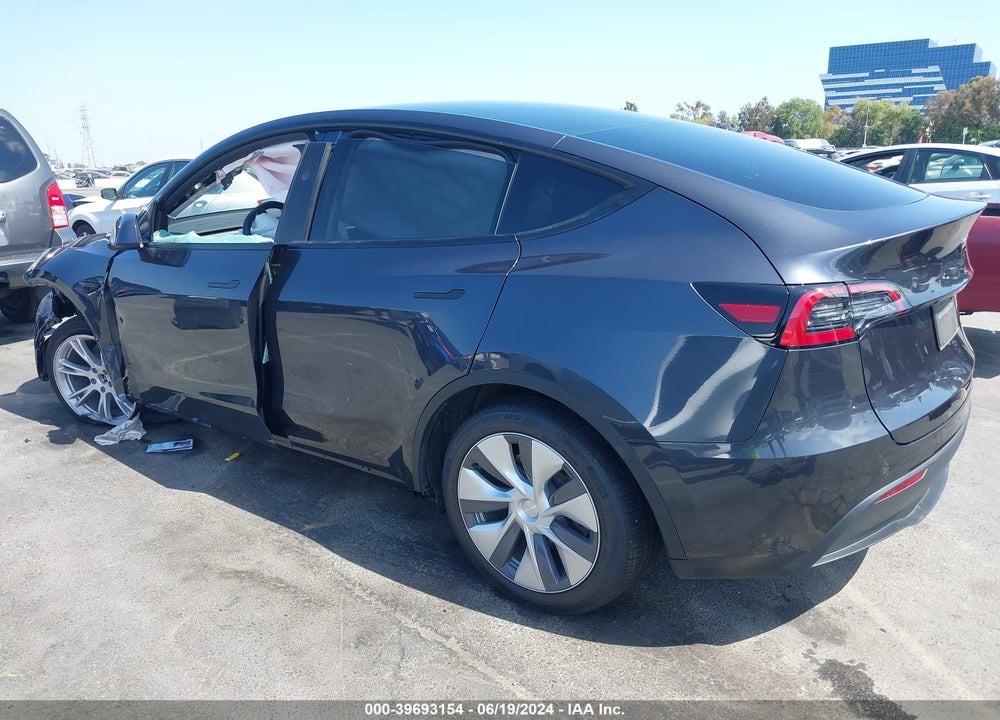 2024 TESLA MODEL Y VIN: 7SAYGDEEXRA238009