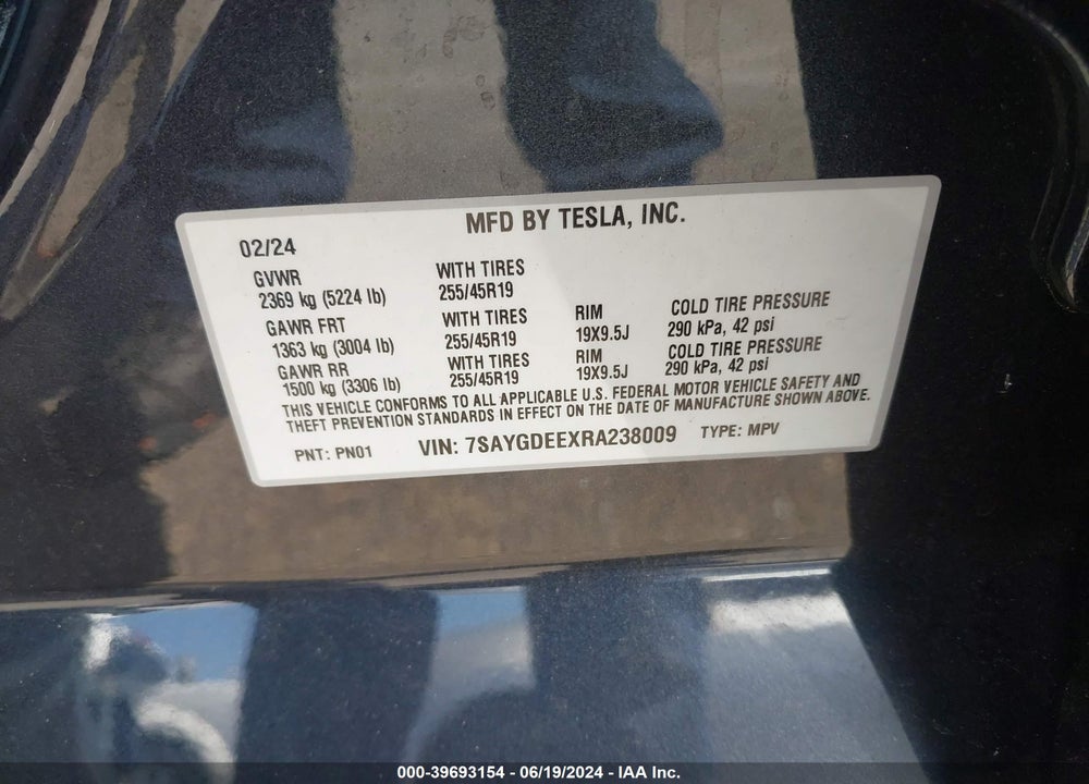2024 TESLA MODEL Y VIN: 7SAYGDEEXRA238009