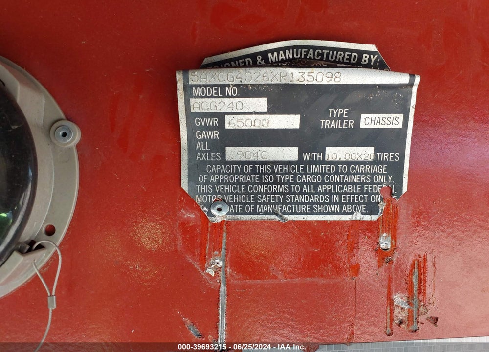 1999 ARMOR CHASSIS LLC --- VIN: 5AXCG4026XR135098