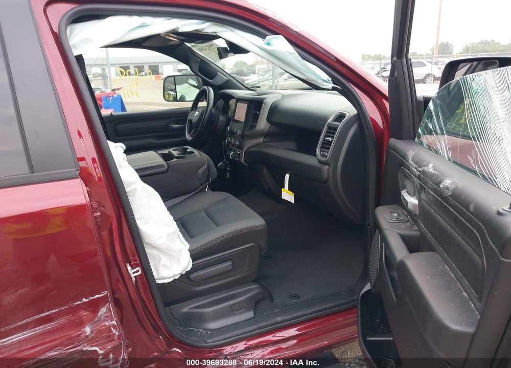 2024 RAM 1500 TRADESMAN 4X4 5'7 BOX VIN: 1C6SRFGT5RN168631