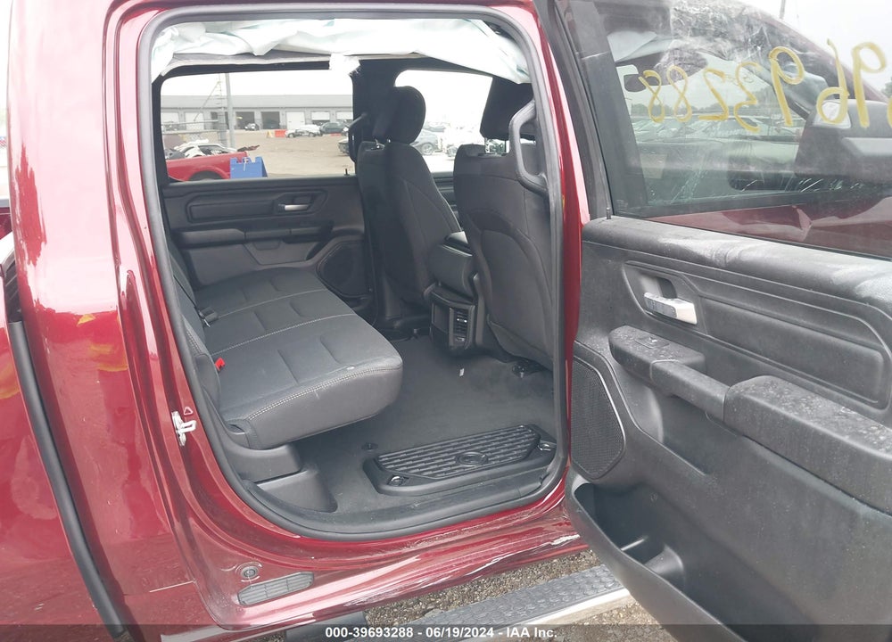 2024 RAM 1500 TRADESMAN 4X4 5'7 BOX VIN: 1C6SRFGT5RN168631