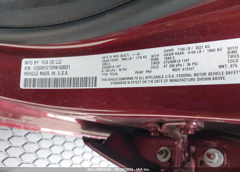 2024 RAM 1500 TRADESMAN 4X4 5'7 BOX VIN: 1C6SRFGT5RN168631