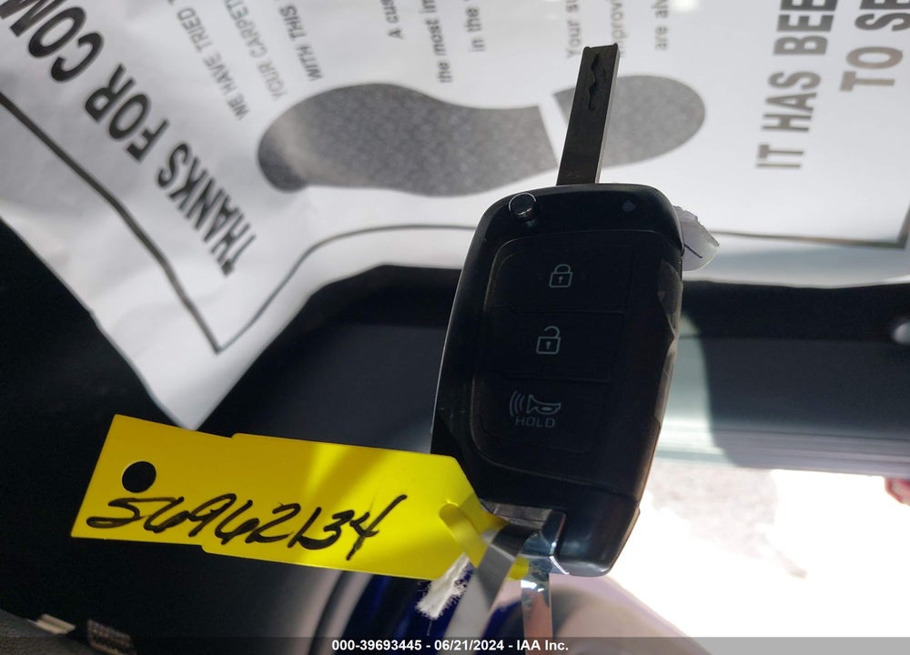 2024 HYUNDAI VENUE SE VIN: KMHRB8A38RU298677