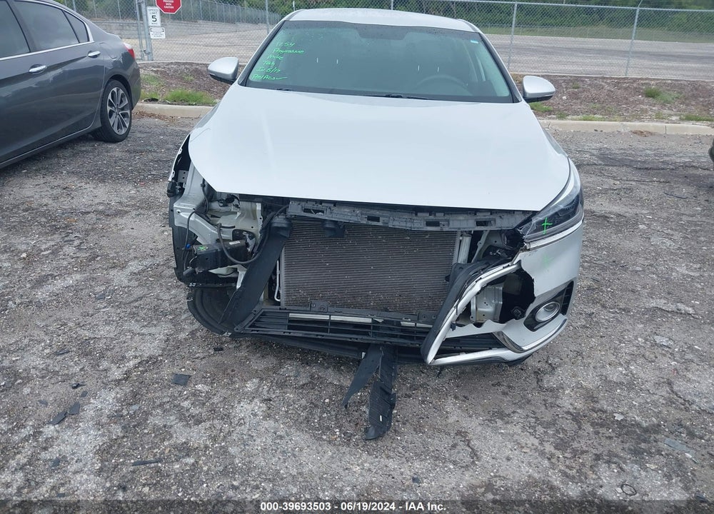 2017 KIA CADENZA PREMIUM VIN: KNALC4J17H5057620