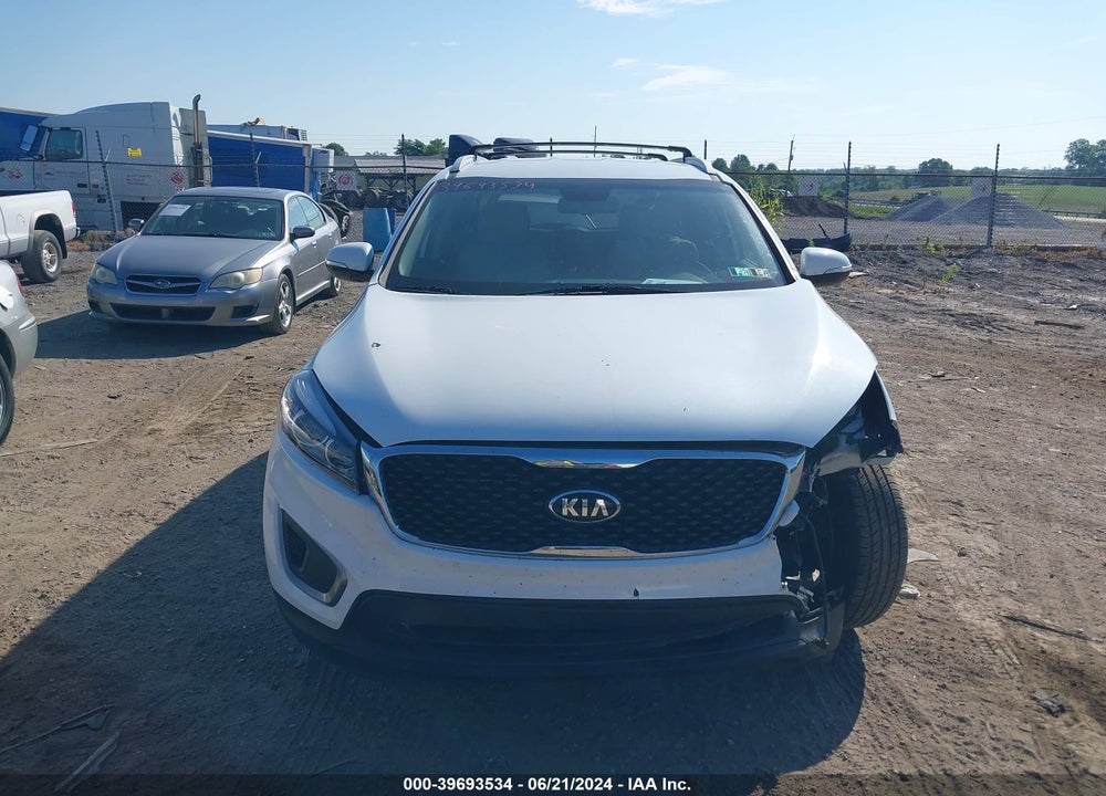 2016 KIA SORENTO 2.4L LX VIN: 5XYPGDA31GG108349