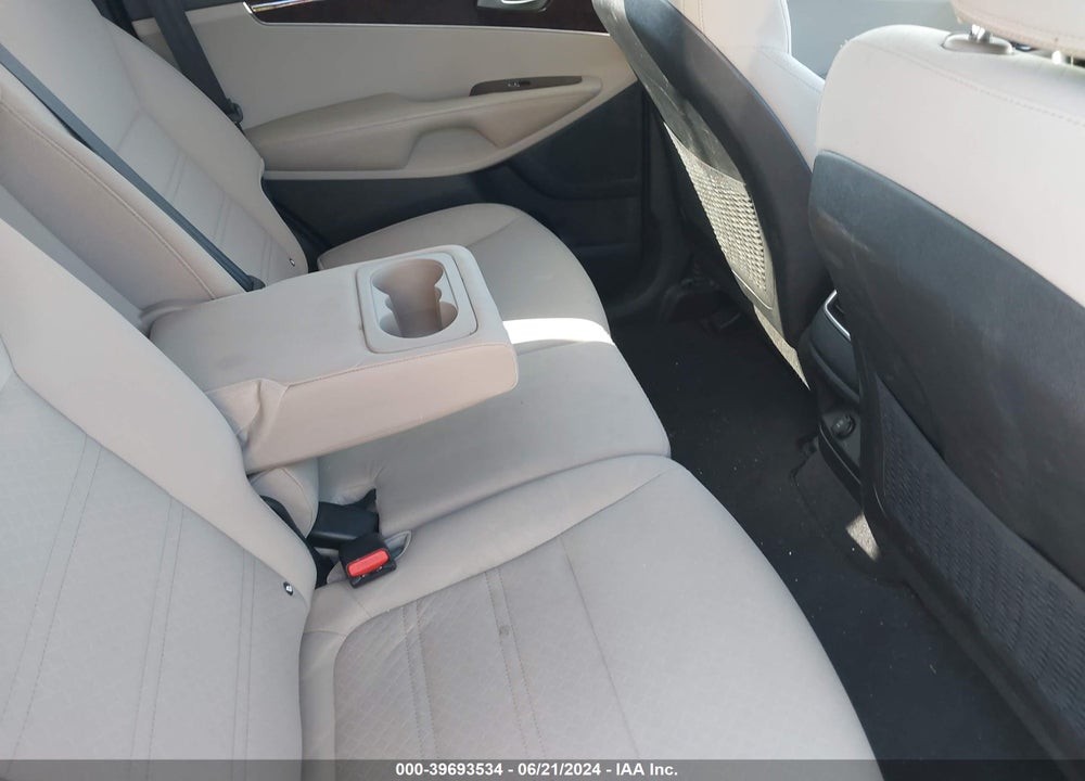 2016 KIA SORENTO 2.4L LX VIN: 5XYPGDA31GG108349