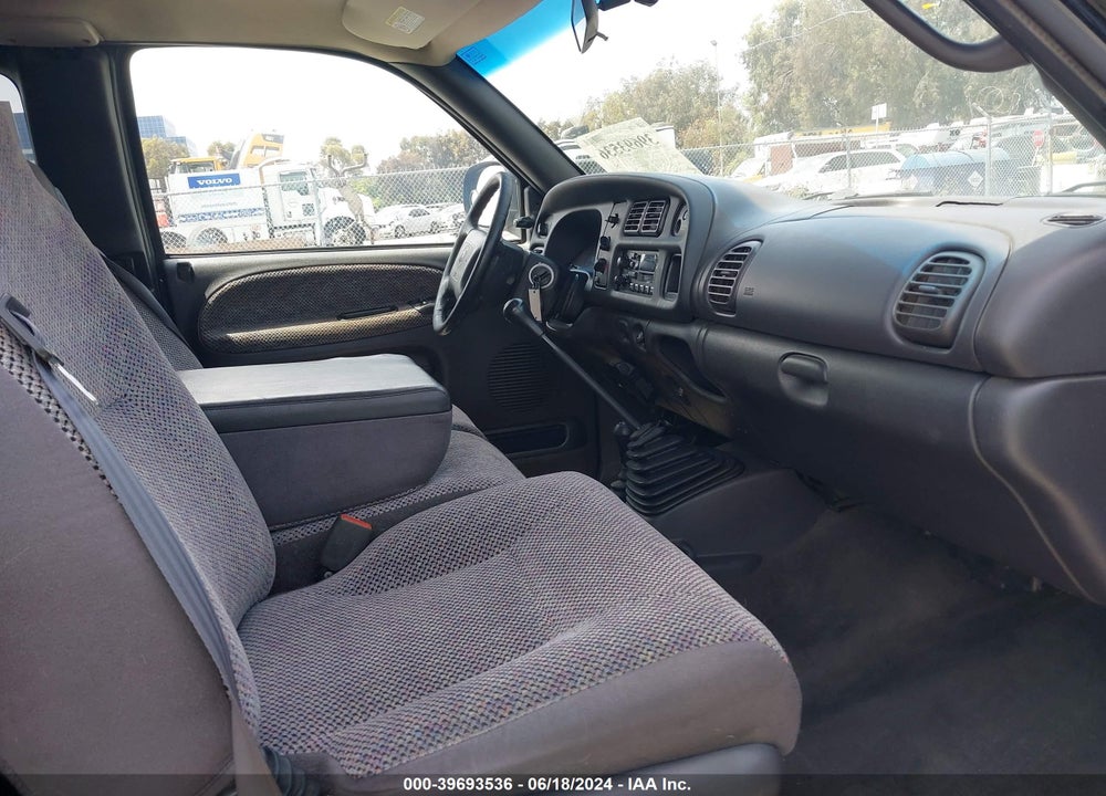 2001 DODGE RAM 2500 ST VIN: 1B7KF23W51J271408