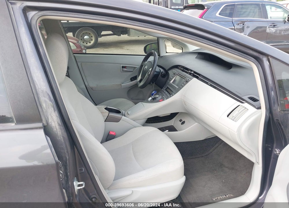 2013 TOYOTA PRIUS THREE VIN: JTDKN3DU1D5553810