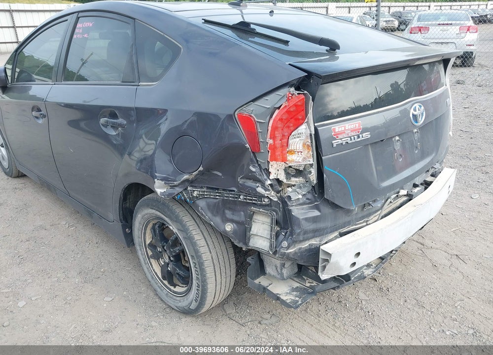 2013 TOYOTA PRIUS THREE VIN: JTDKN3DU1D5553810