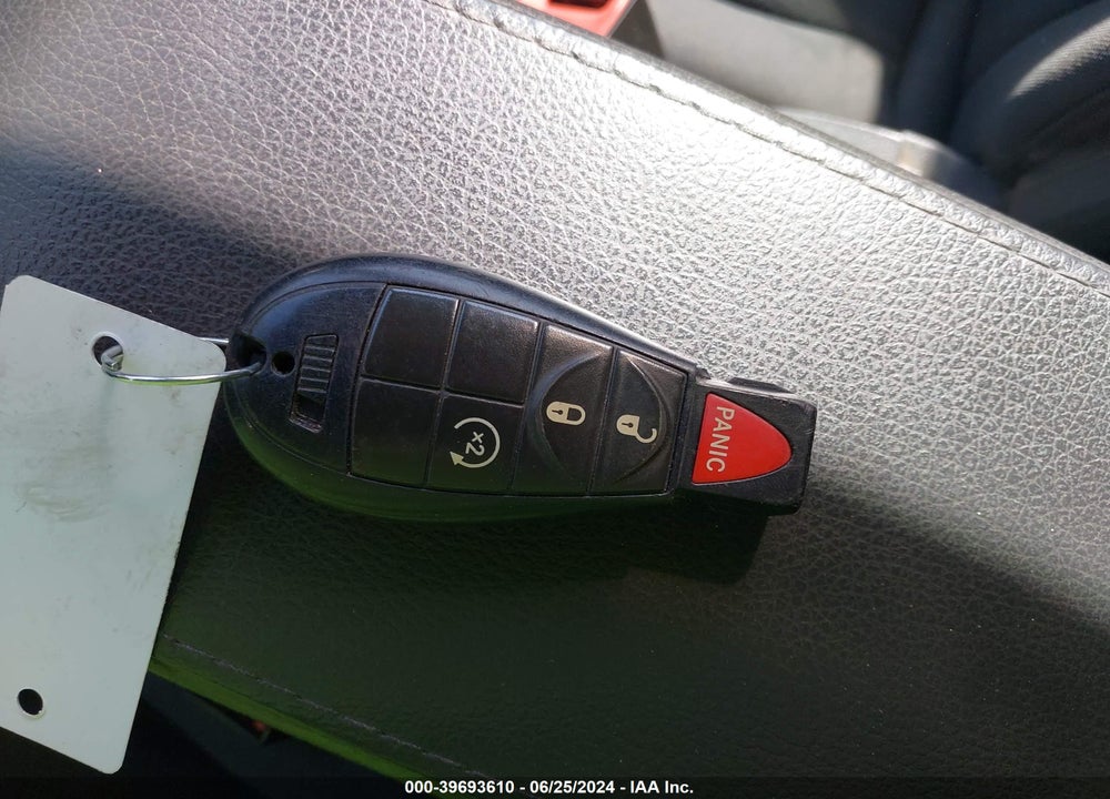 2010 DODGE JOURNEY SXT VIN: 3D4PH5FV3AT283153