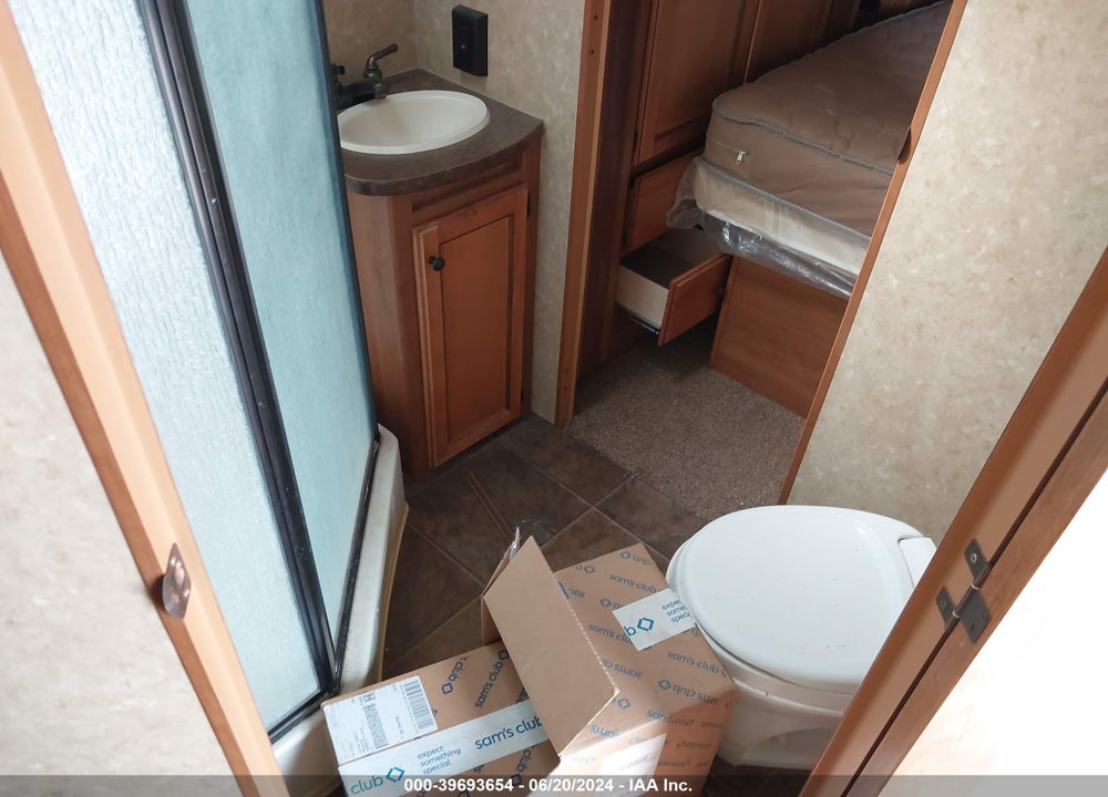 2014 CROSSROADS RV SUNSET TRAIL RESERVE VIN: 4V0TC3228EB023144