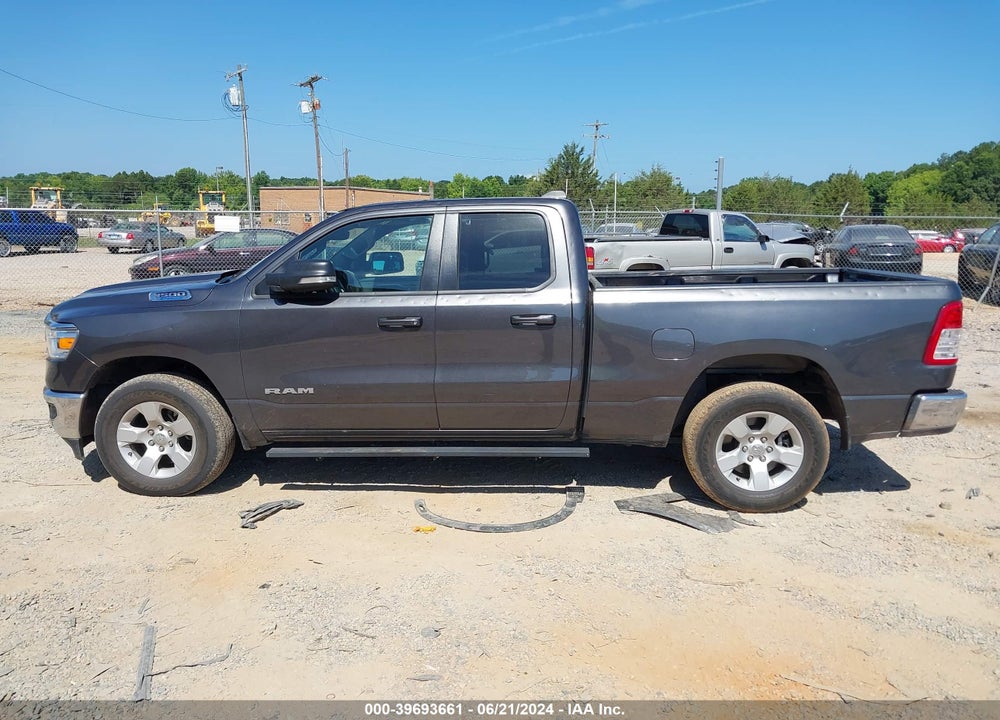 2022 RAM 1500 BIG HORN QUAD CAB 4X4 6'4 BOX VIN: 1C6RRFBG7NN287560