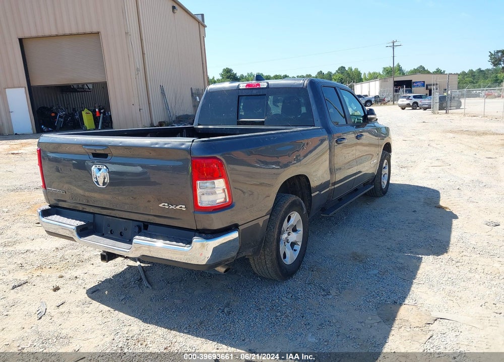 2022 RAM 1500 BIG HORN QUAD CAB 4X4 6'4 BOX VIN: 1C6RRFBG7NN287560