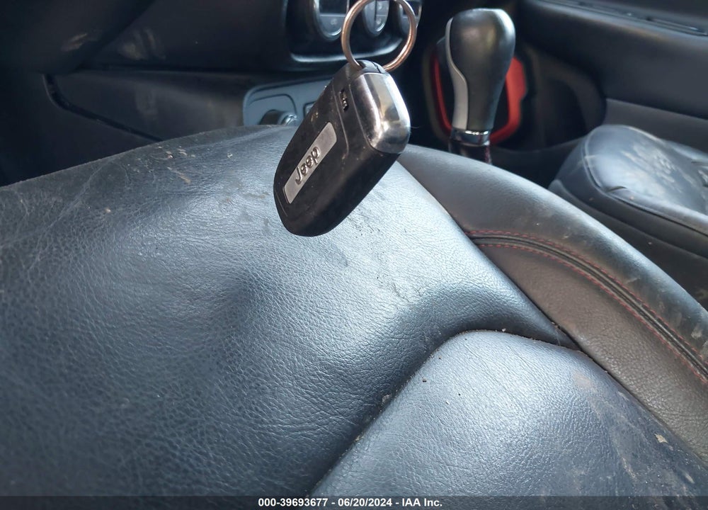 2015 JEEP RENEGADE VIN: ZACCJBCT2FPC46403