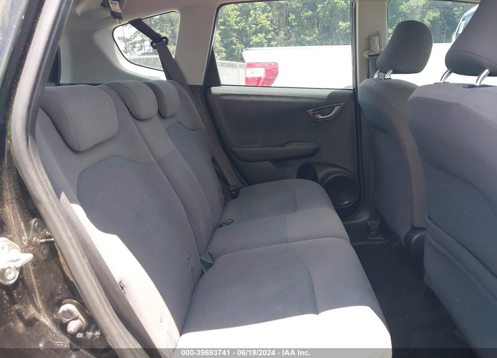 2010 HONDA FIT VIN: JHMGE8G2XAS016071
