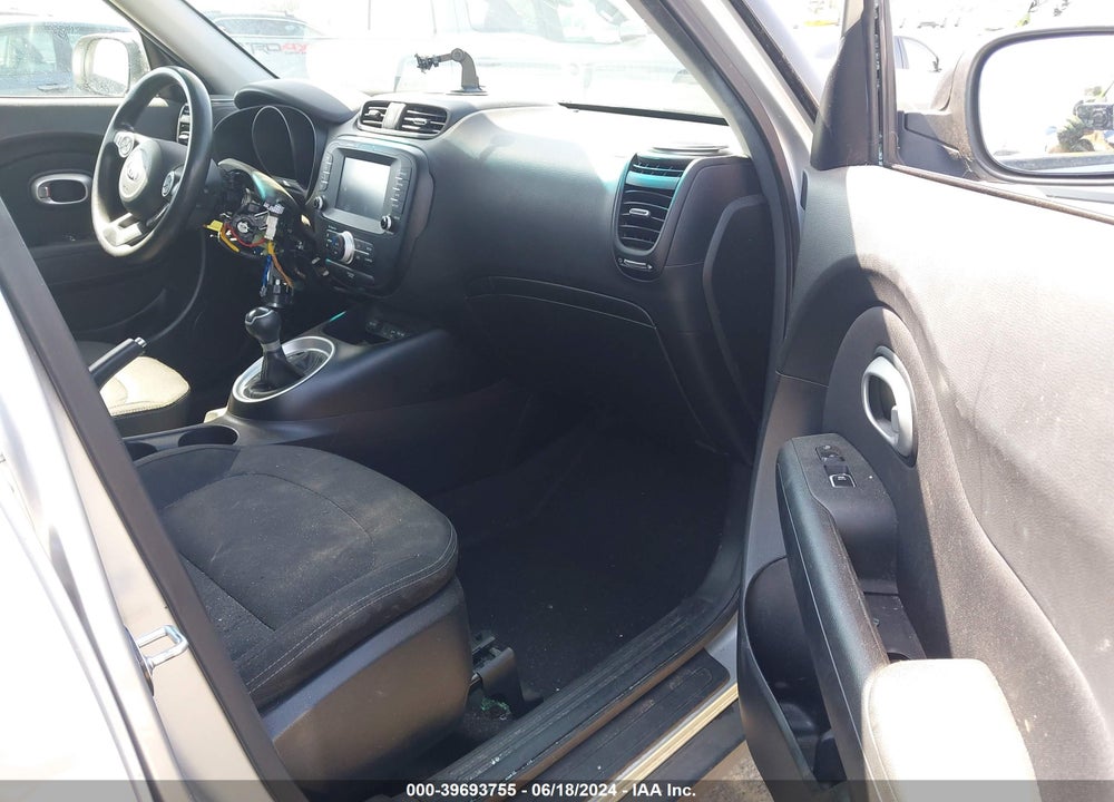 2018 KIA SOUL VIN: KNDJP3A56J7610201