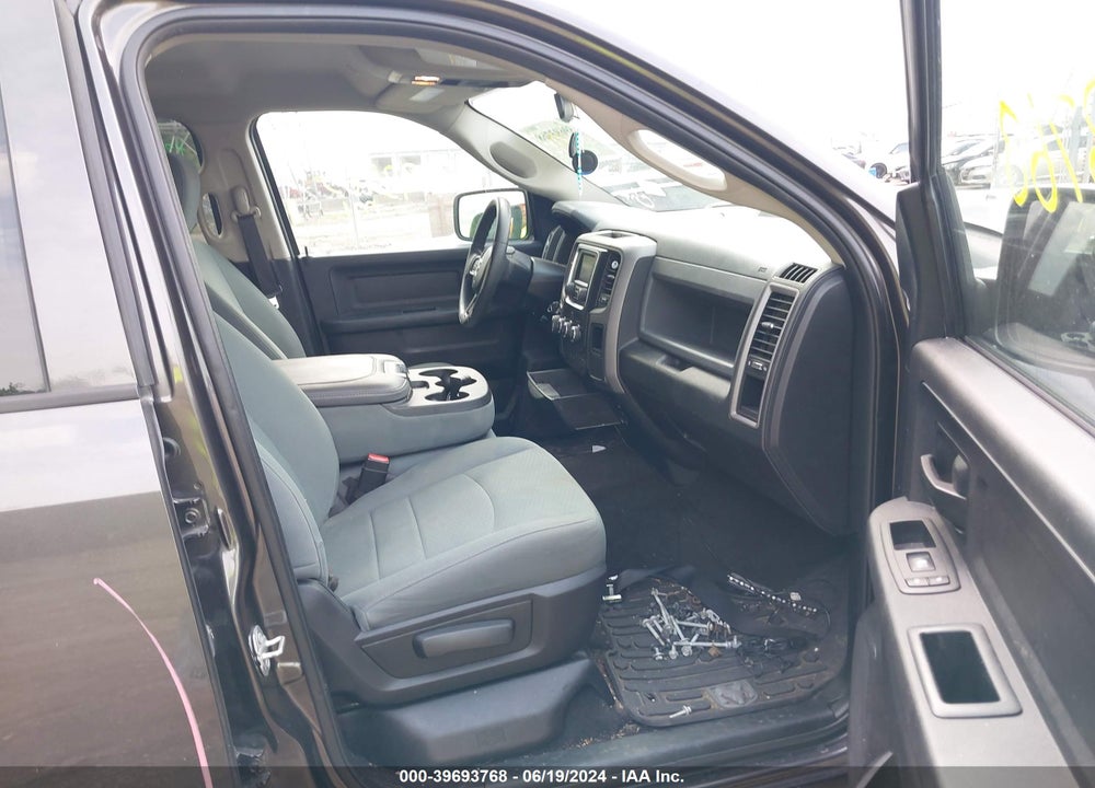 2017 RAM 1500 EXPRESS 4X4 5'7 BOX VIN: 3C6RR7KT7HG640878