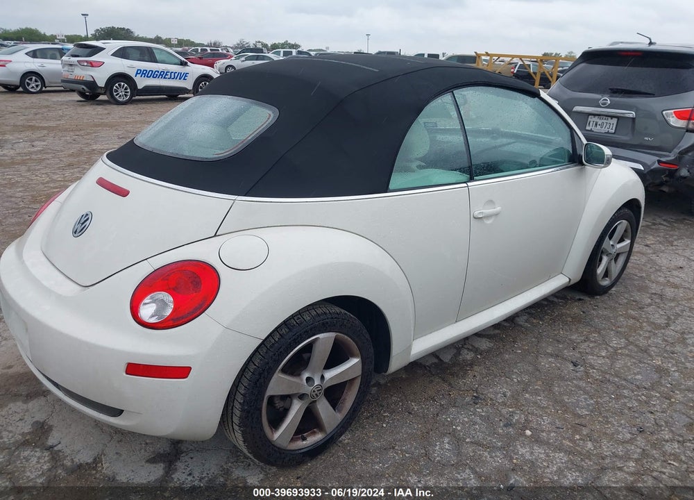 2007 VOLKSWAGEN NEW BEETLE TRIPLE WHITE VIN: 3VWFF31Y97M420746