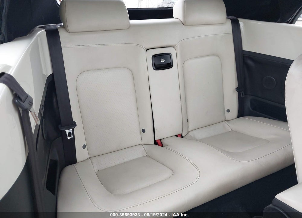 2007 VOLKSWAGEN NEW BEETLE TRIPLE WHITE VIN: 3VWFF31Y97M420746