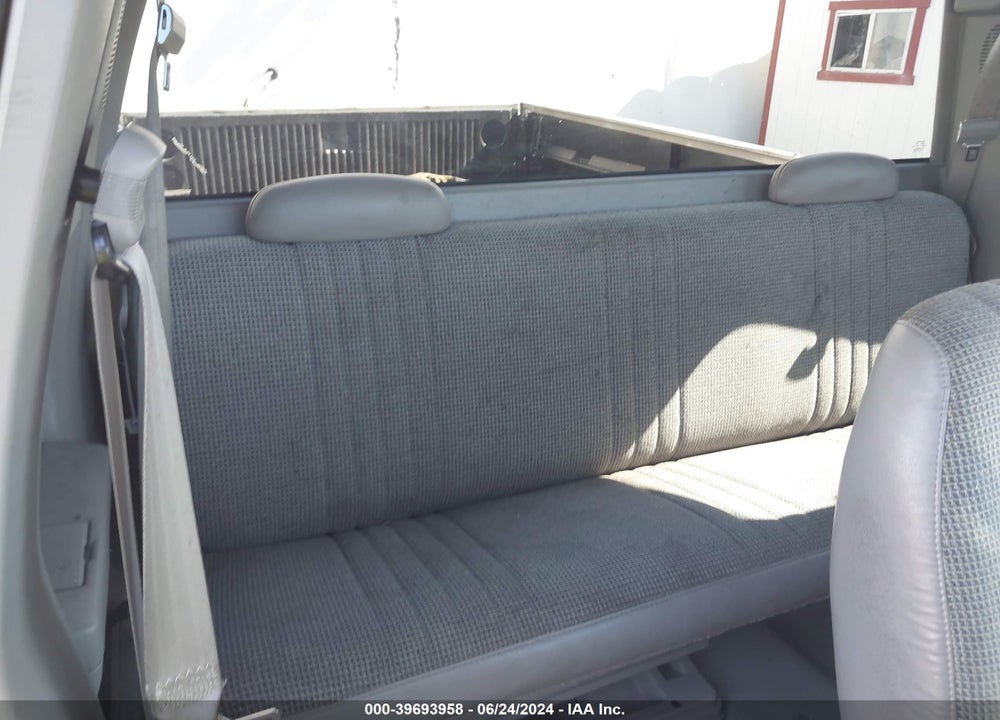 1998 CHEVROLET C1500 FLEETSIDE VIN: 1GCEC19W4WE221249