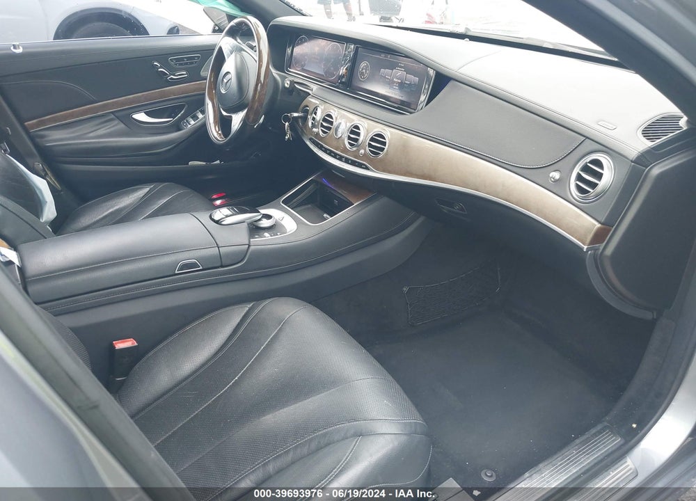 2015 MERCEDES-BENZ S 550 4MATIC VIN: WDDUG8FB9FA103592