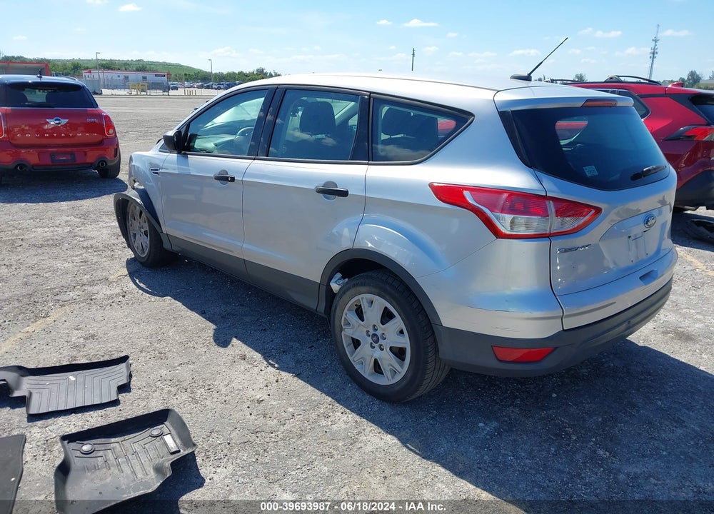 2015 FORD ESCAPE S VIN: 1FMCU0F75FUA14995