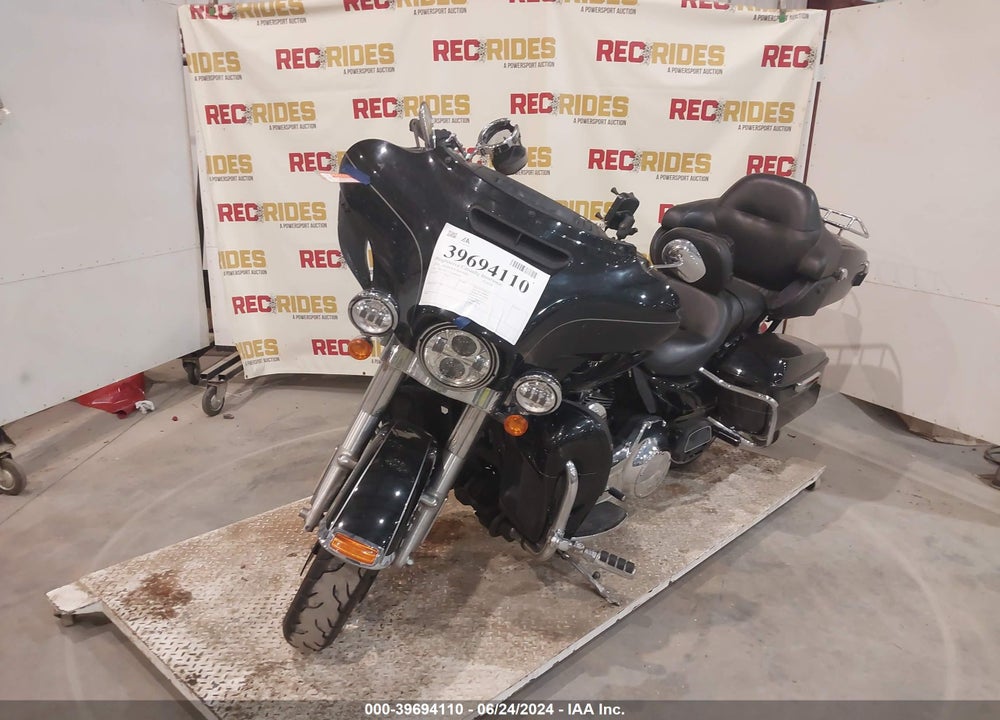2016 HARLEY-DAVIDSON FLHTK ULTRA LIMITED VIN: 1HD1KEL15GB649399