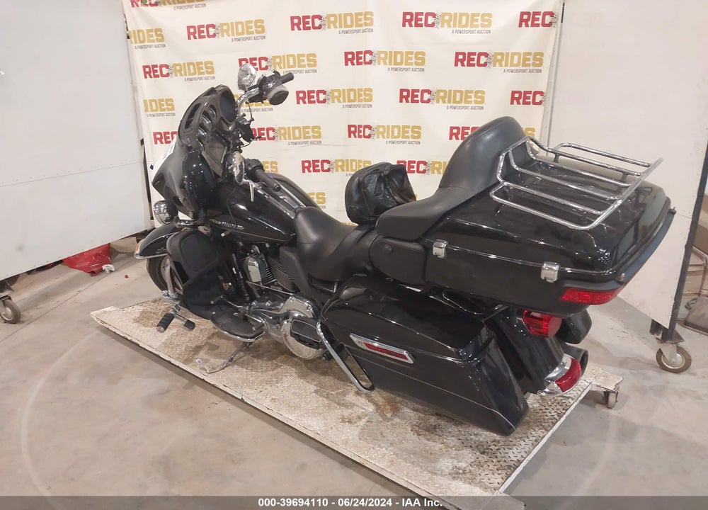 2016 HARLEY-DAVIDSON FLHTK ULTRA LIMITED VIN: 1HD1KEL15GB649399