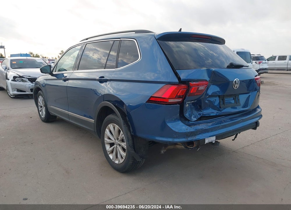 2018 VOLKSWAGEN TIGUAN VIN: 3VV2B7AX7JM181959