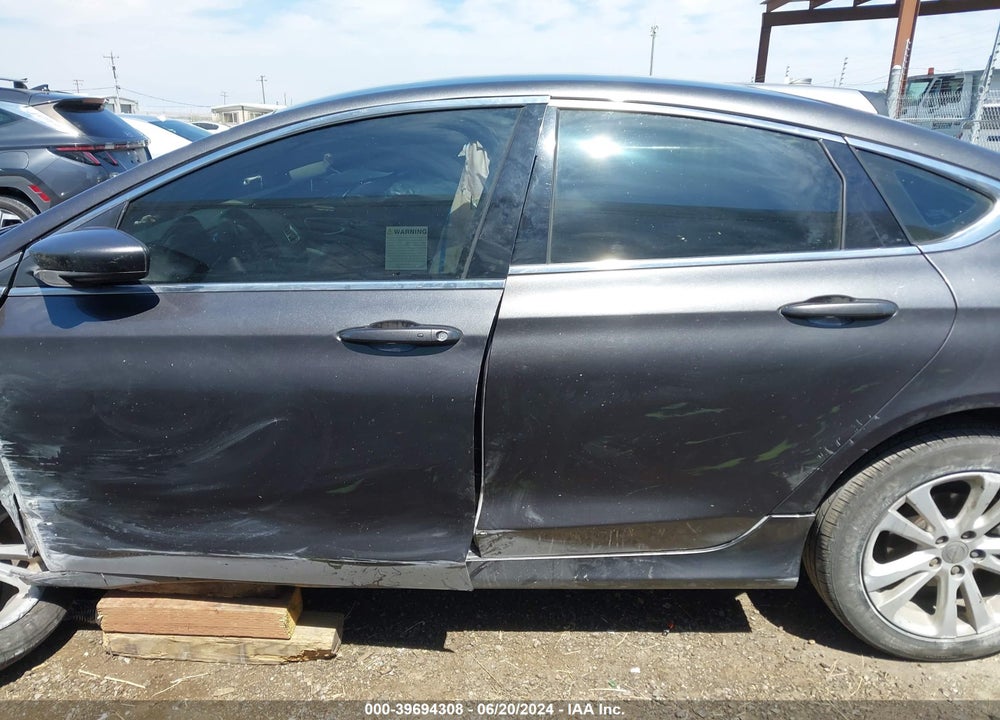 2015 CHRYSLER 200 LIMITED VIN: 1C3CCCAB8FN667422