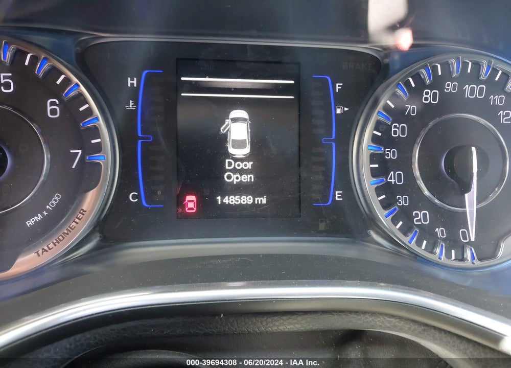 2015 CHRYSLER 200 LIMITED VIN: 1C3CCCAB8FN667422