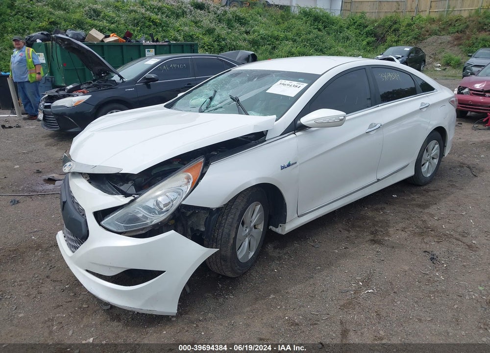 2013 HYUNDAI SONATA HYBRID VIN: KMHEC4A45DA066562