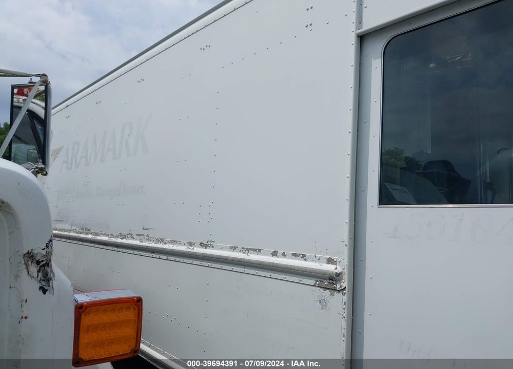 2005 FREIGHTLINER CHASSIS M LINE WALK-IN VAN VIN: 4UZAAPCP05CU75877