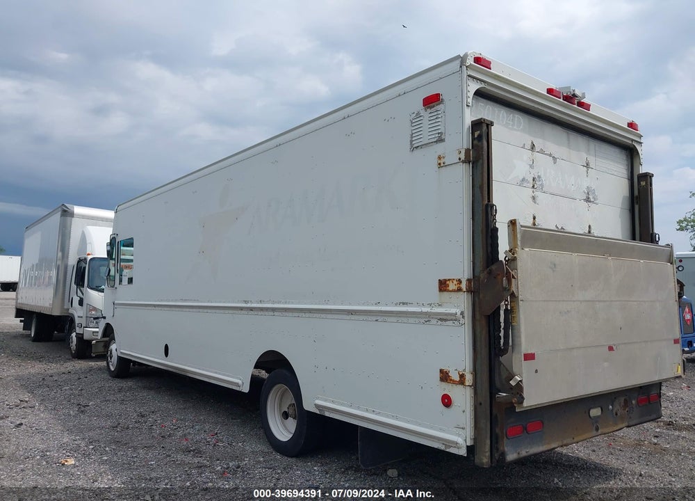 2005 FREIGHTLINER CHASSIS M LINE WALK-IN VAN VIN: 4UZAAPCP05CU75877