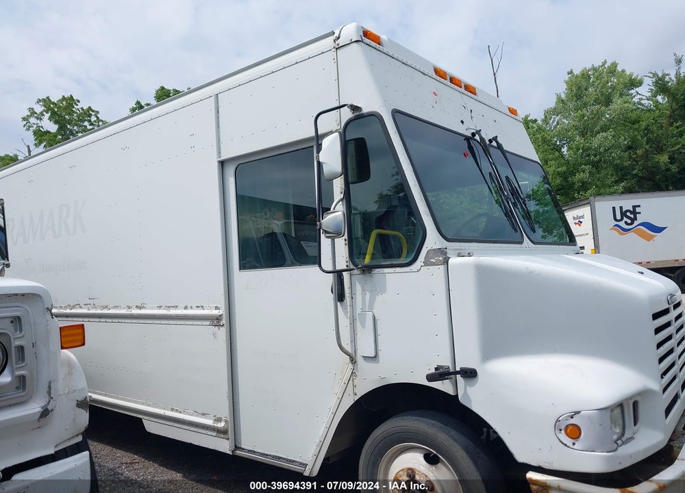 2005 FREIGHTLINER CHASSIS M LINE WALK-IN VAN VIN: 4UZAAPCP05CU75877