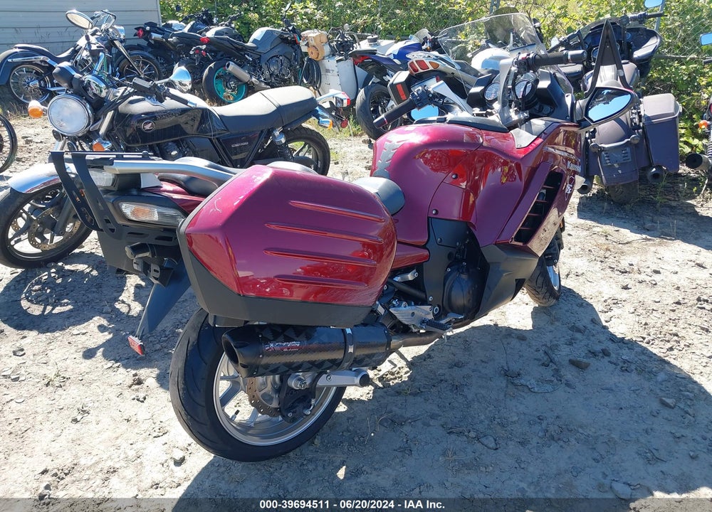 2009 KAWASAKI ZG1400 B VIN: JKBZGNB179A010902