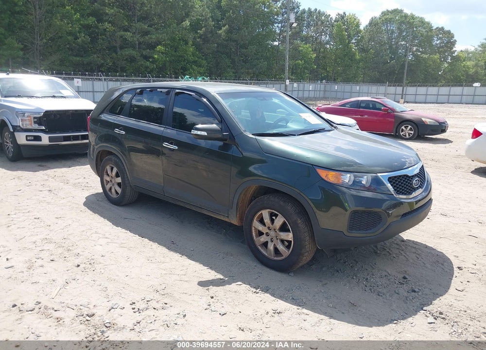 2013 KIA SORENTO LX VIN: 5XYKT3A11DG318279