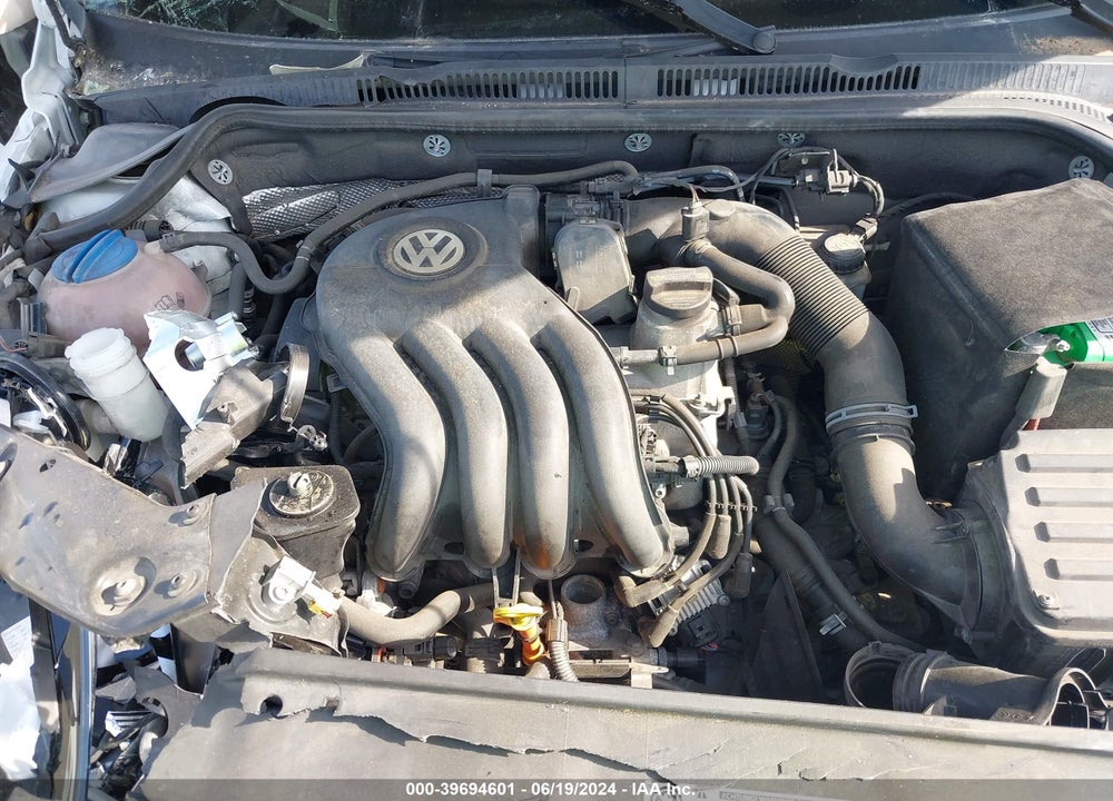 2015 VOLKSWAGEN JETTA 2.0L S VIN: 3VW2K7AJ5FM328083