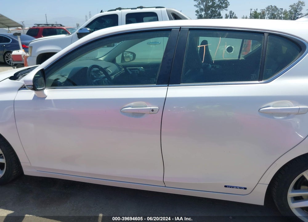 2014 LEXUS CT 200H VIN: JTHKD5BH2E2181108