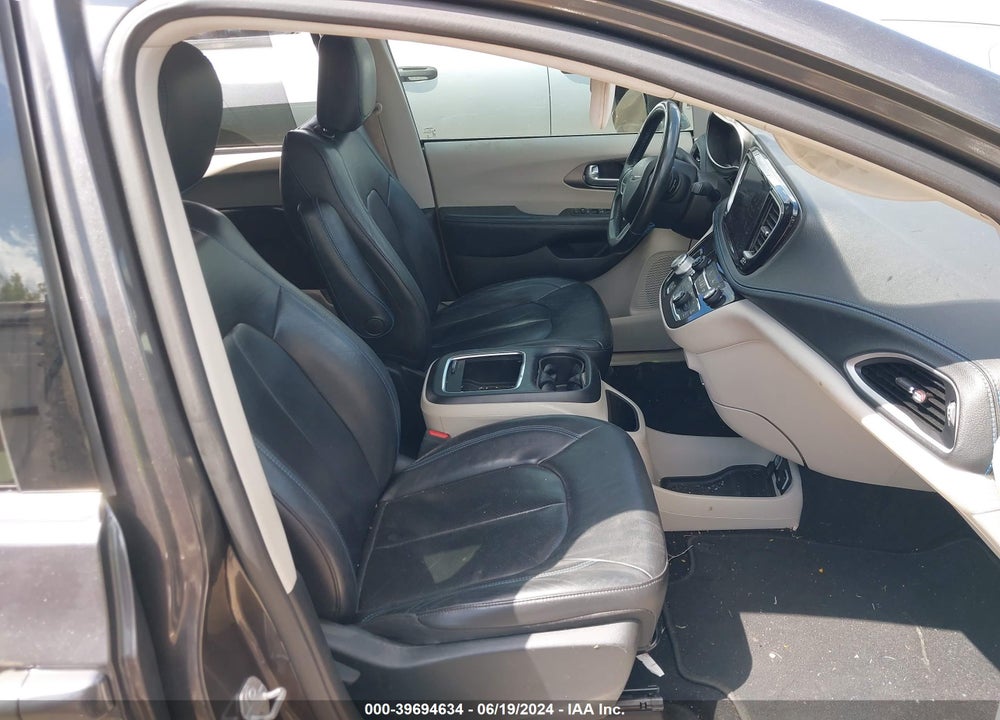 2021 CHRYSLER PACIFICA TOURING L VIN: 2C4RC1BG5MR504571