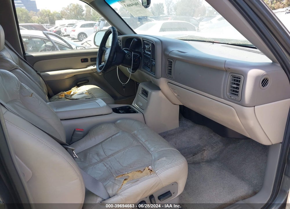 2001 CHEVROLET TAHOE LT VIN: 1GNEK13T01J117737