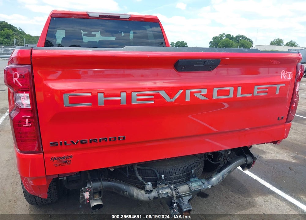 2022 CHEVROLET SILVERADO 1500 LTD 4WD STANDARD BED LT VIN: 1GCUYDED5NZ170256