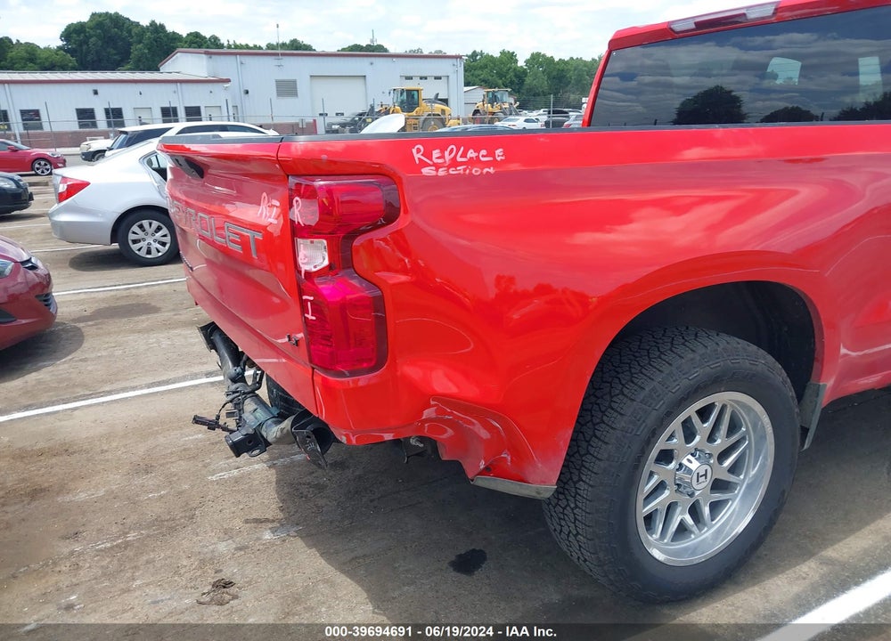 2022 CHEVROLET SILVERADO 1500 LTD 4WD STANDARD BED LT VIN: 1GCUYDED5NZ170256