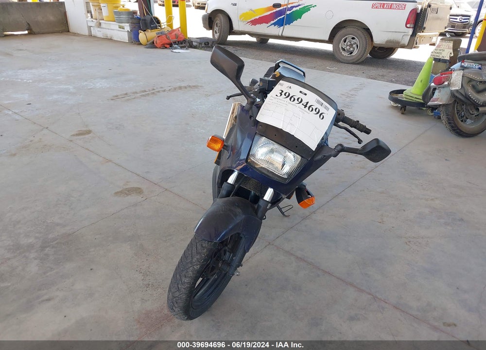 2005 KAWASAKI EX250 F VIN: JKAEXMF185DA15111