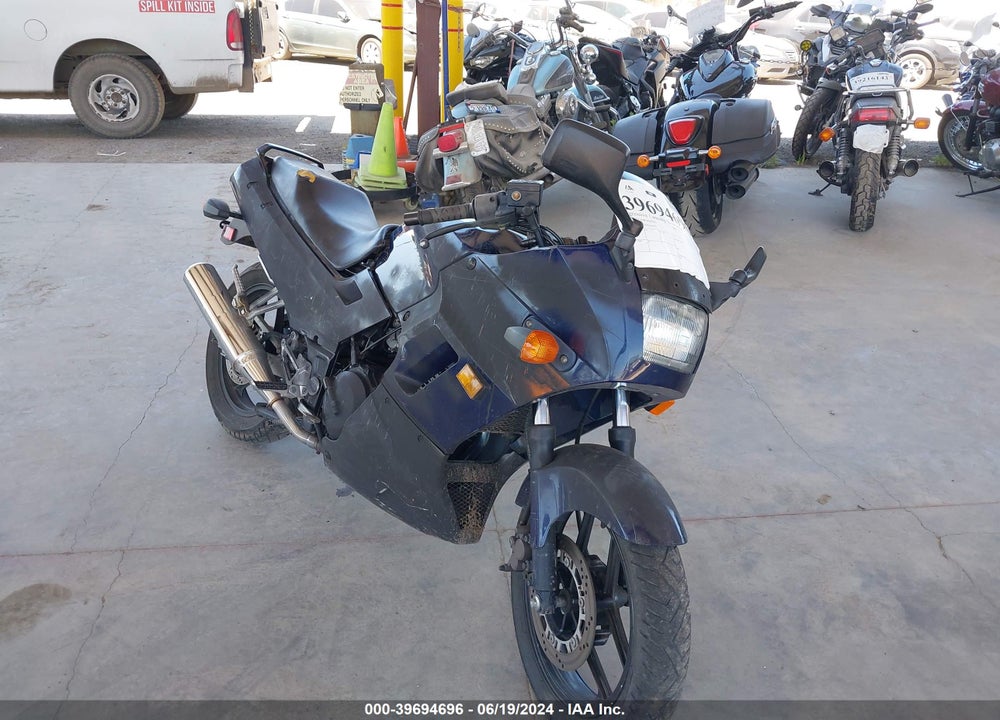2005 KAWASAKI EX250 F VIN: JKAEXMF185DA15111