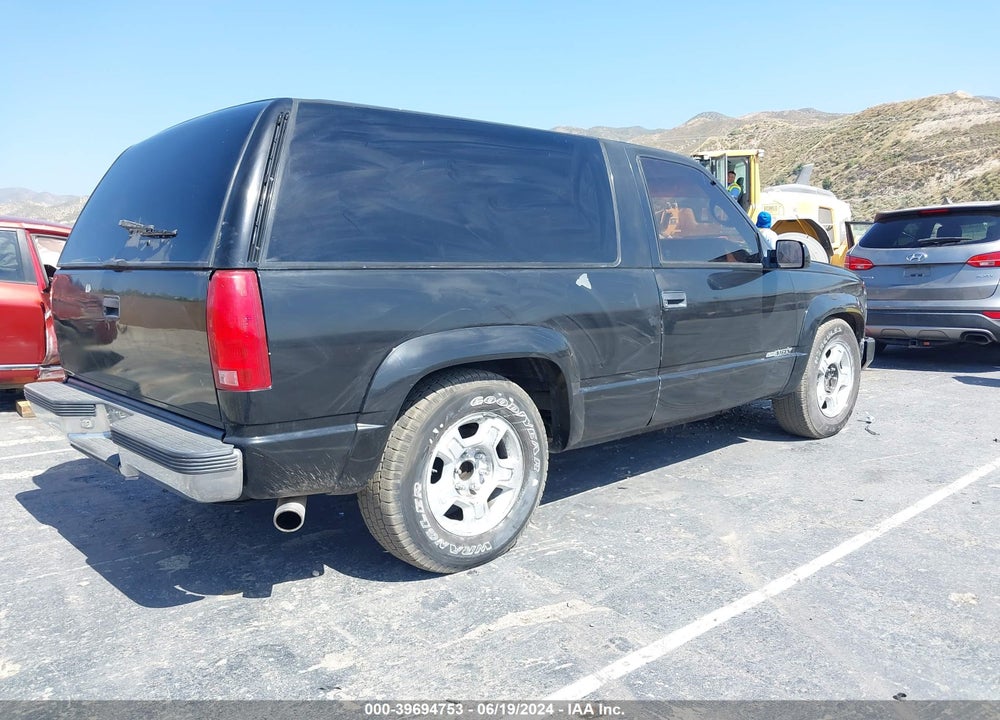 1999 CHEVROLET TAHOE VIN: 3GNEK18R4XG179973