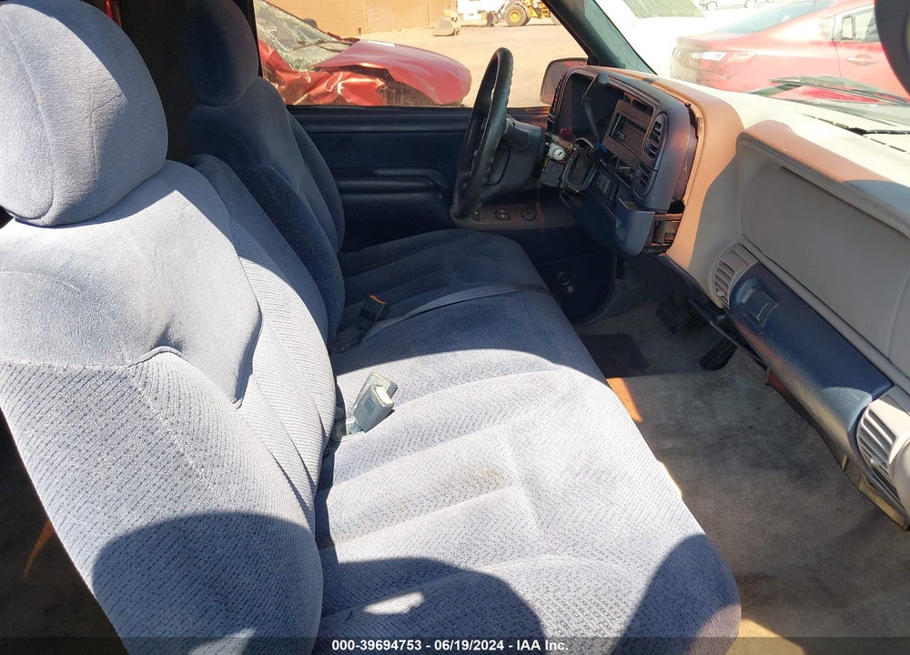 1999 CHEVROLET TAHOE VIN: 3GNEK18R4XG179973